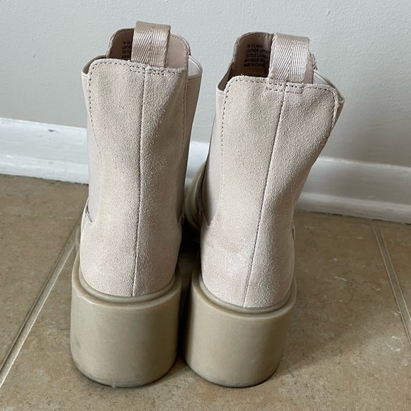 DV by Dolce Vita Gilana Suede Chelsea Boot Dune Suede Size 7 - Picture 4 of 7